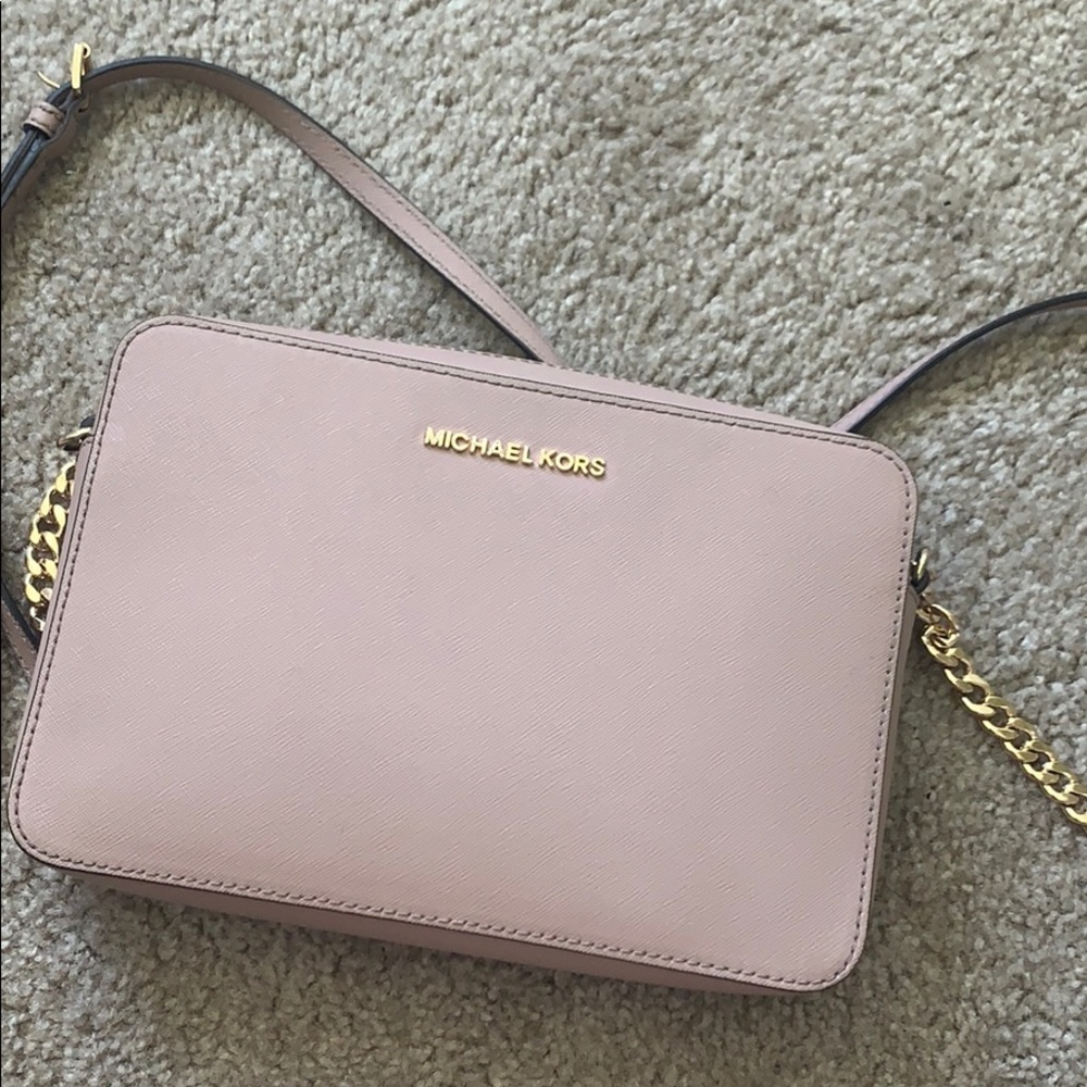 Micheal Kors Jet Crossbody